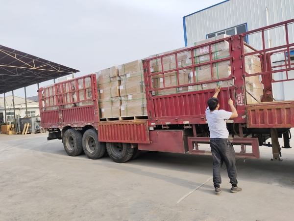 5000支熔噴濾芯裝車發貨—新鄉北方濾器有限公司